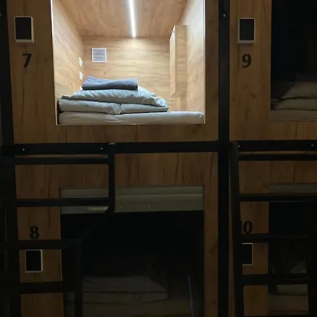 Capsule Zizkov Tower Hostel Πράγα