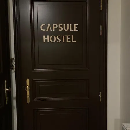 호스텔 Capsule Zizkov Tower